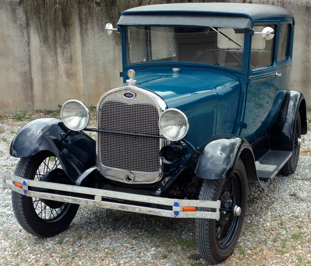 Logo Lites LED Turn Signals on a 1929 Model A Ford Tudor