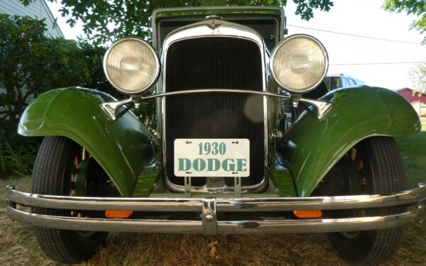 1930 Dodge P1020196r75q30